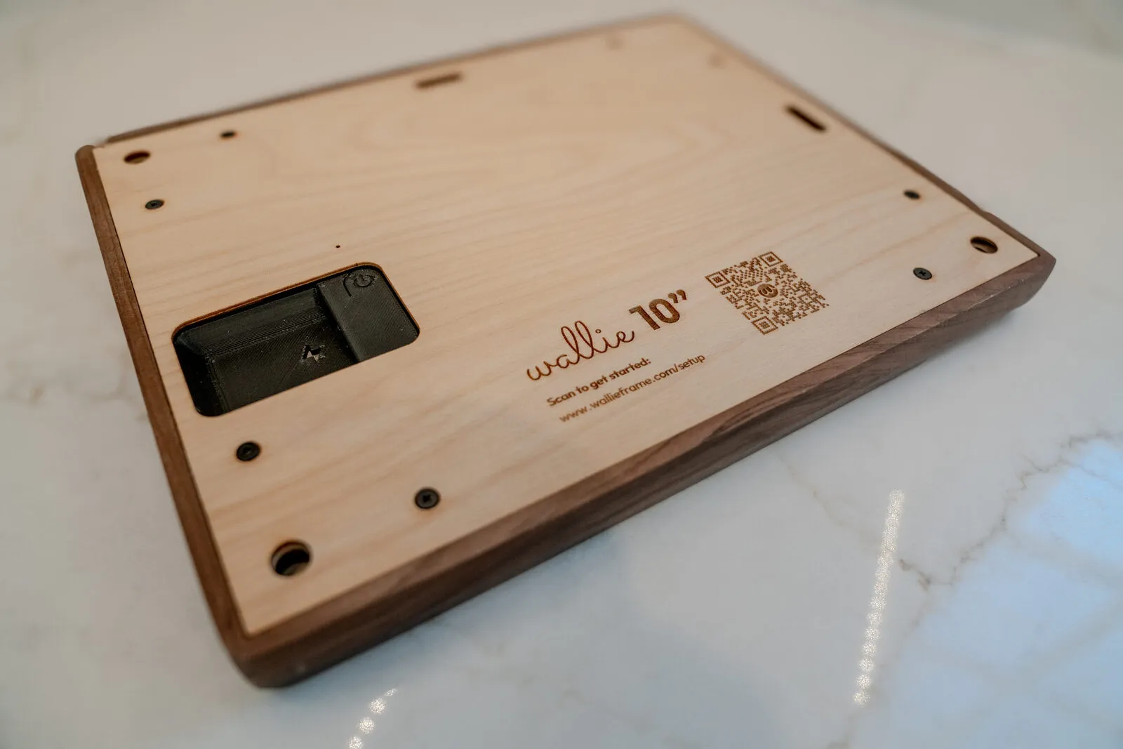 Wallie hardware detail